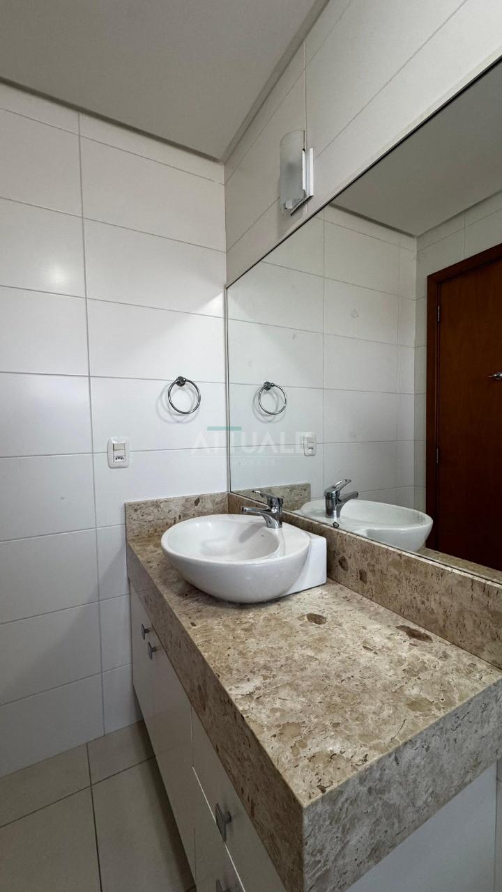 suite c closet (1)