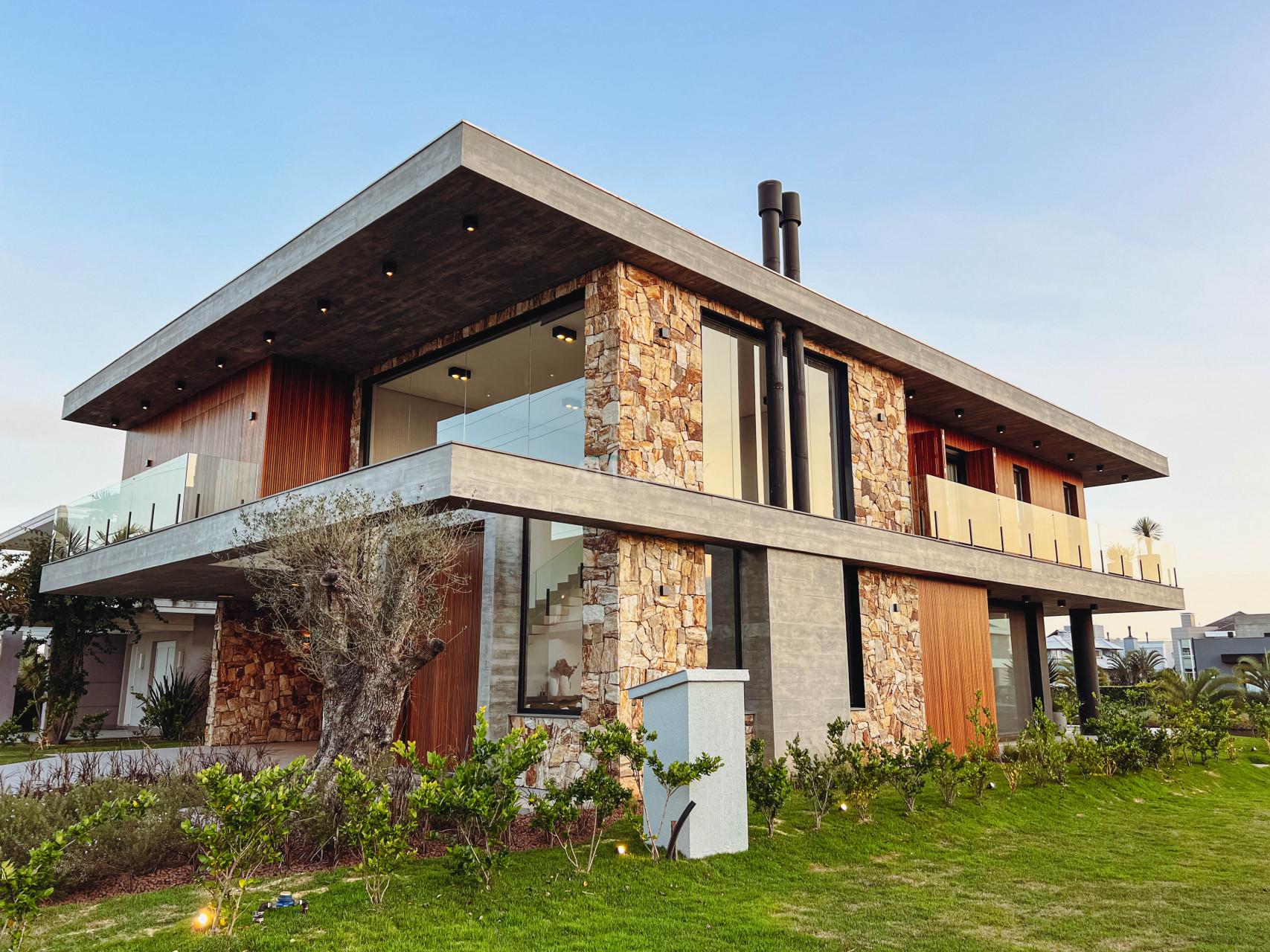 FACHADA 1