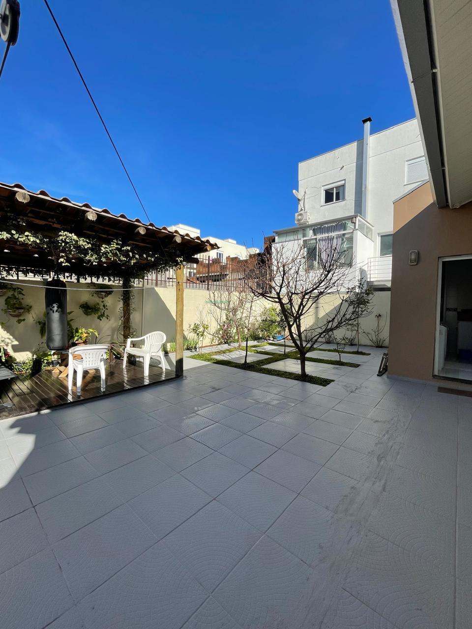 10. patio fundos quiosque  (1)
