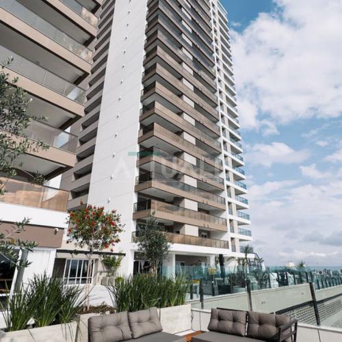 Apartamento Semimobiliado