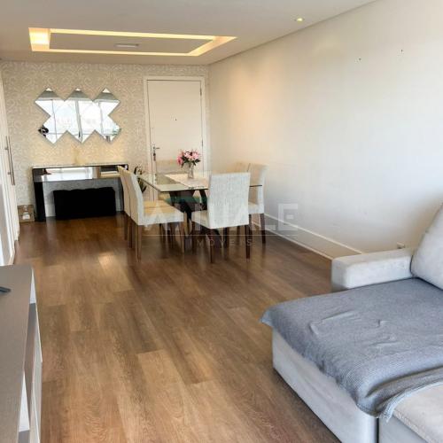 Apartamento Semimobiliado