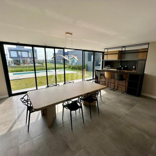 Casa Beira Lago Riviera