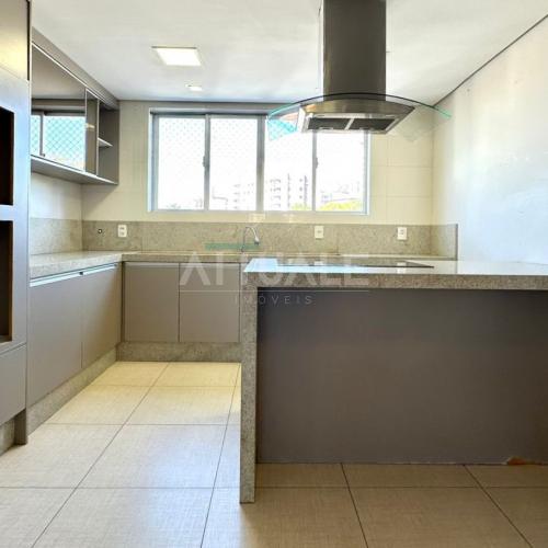 Apartamento Semimobiliado
