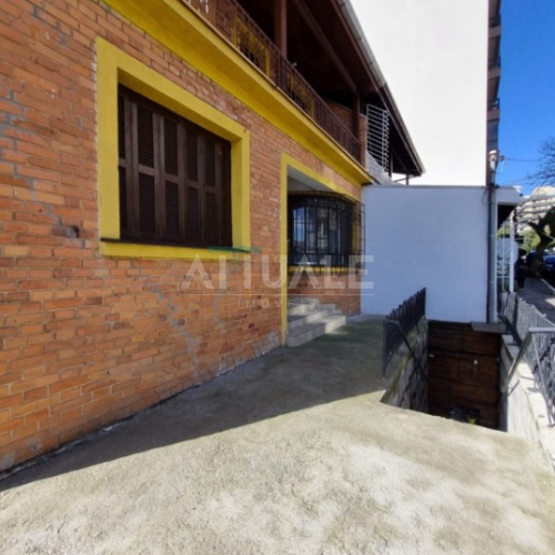 Casa Comercial
