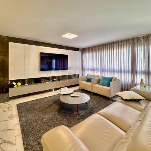 Hyde Park Residence