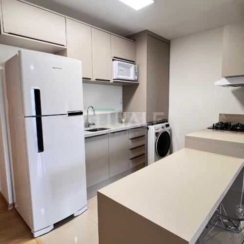 Apartamento Semimobiliado