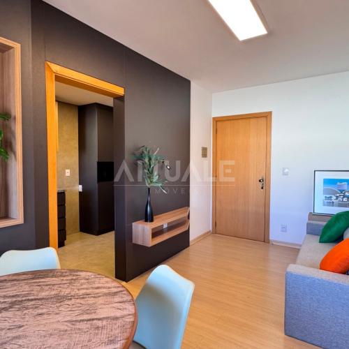 Apartamento Semimobiliado