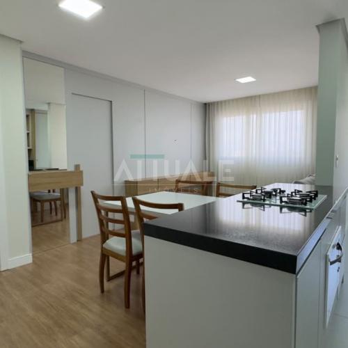 Apartamento Semimobiliado