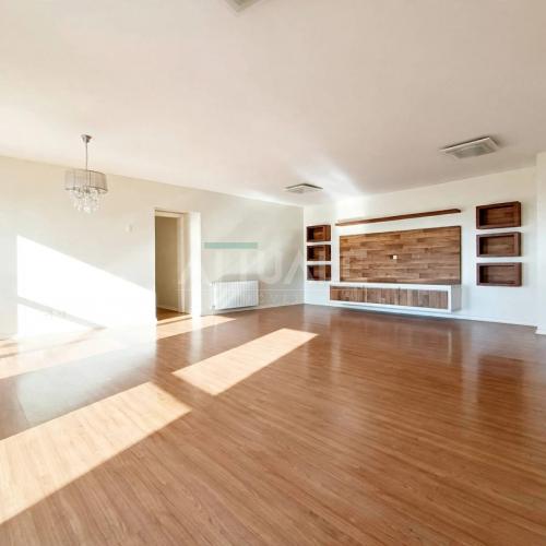 Apartamento Semimobiliado