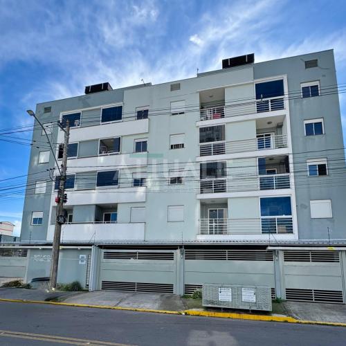 Apartamento Semimobiliado 
