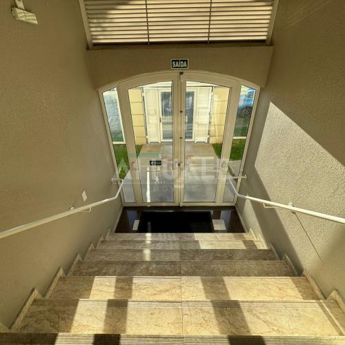Apartamento Semimobiliado 