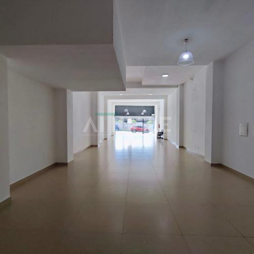 Loja Térrea Intersection