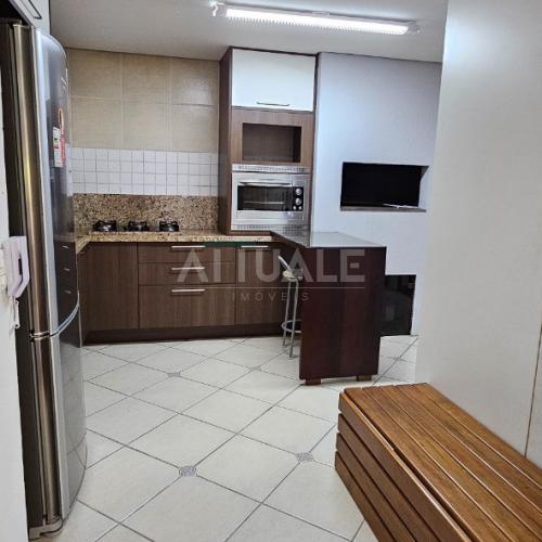 Apartamento Semimobiliado