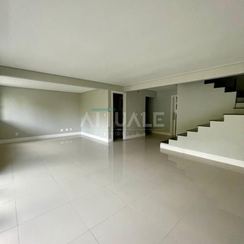 Casa Alto Padrão Semimobiliada