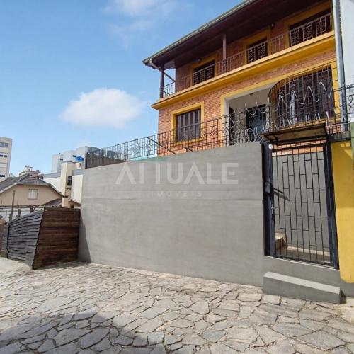 Casa Comercial