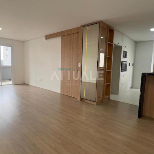 Apartamento Semimobiliado
