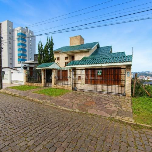 Casa Residencial Semimobiliada