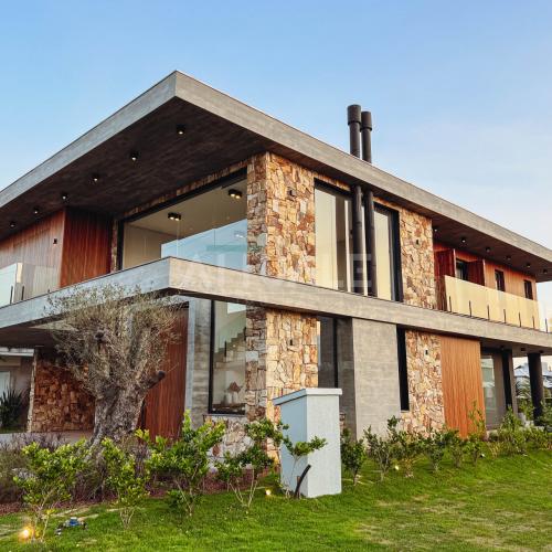 Casa Mirage