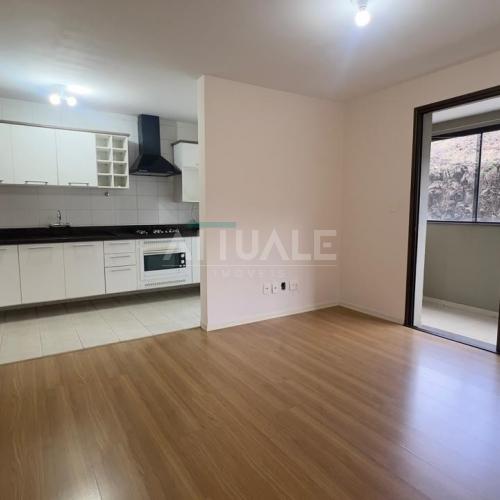 Apartamento Semimobiliado