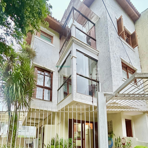 Casa Geminada Triplex 