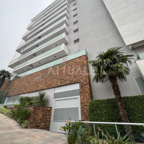 Residencial In Side Exposição