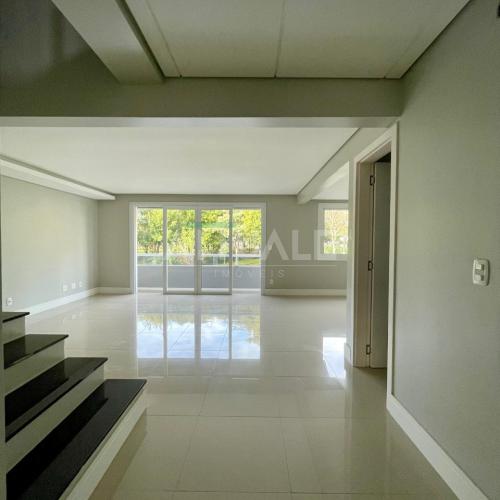 Casa Alto Padrão Semimobiliada